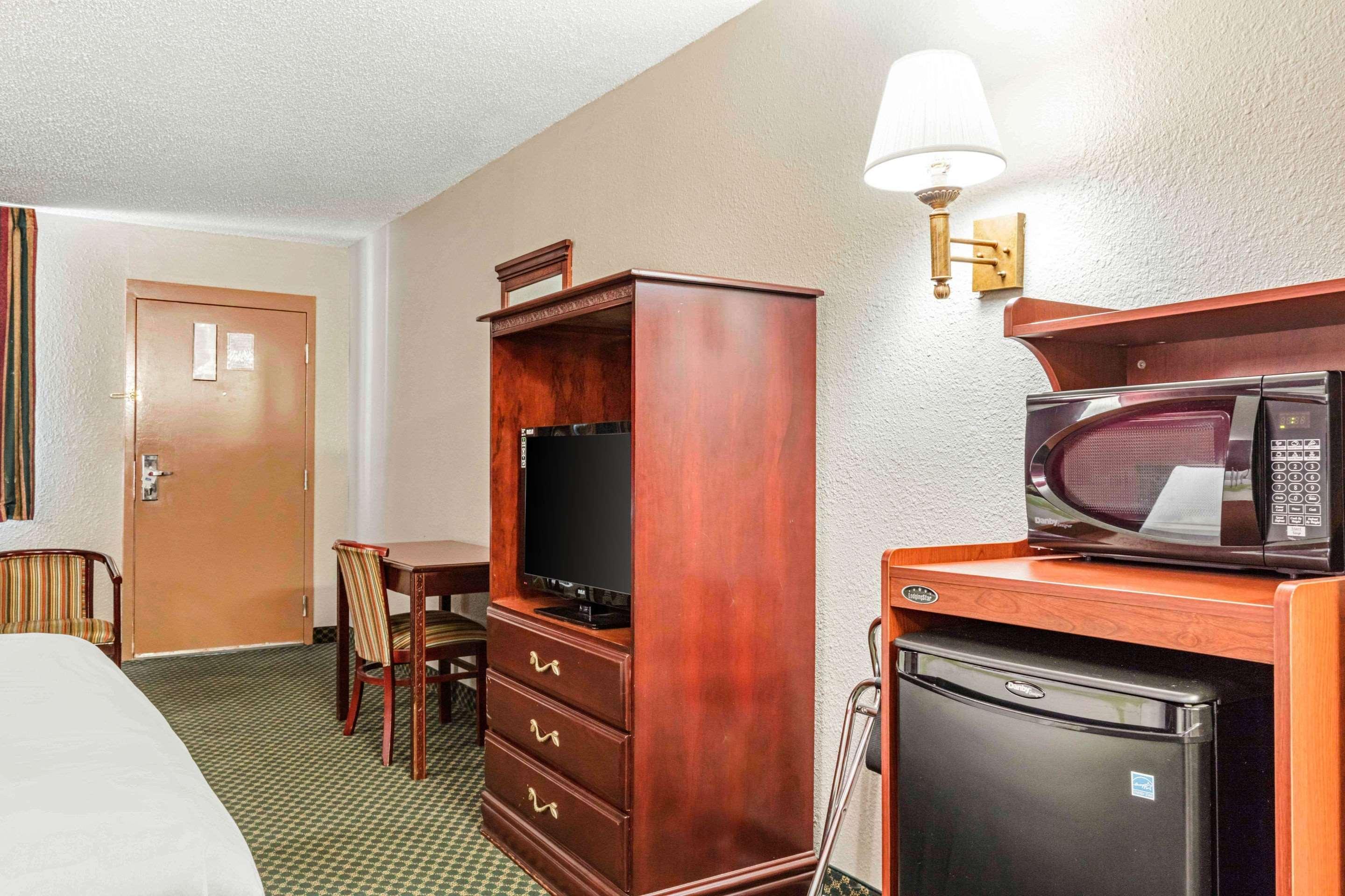 Rodeway Inn Prattville I-65 Exterior foto